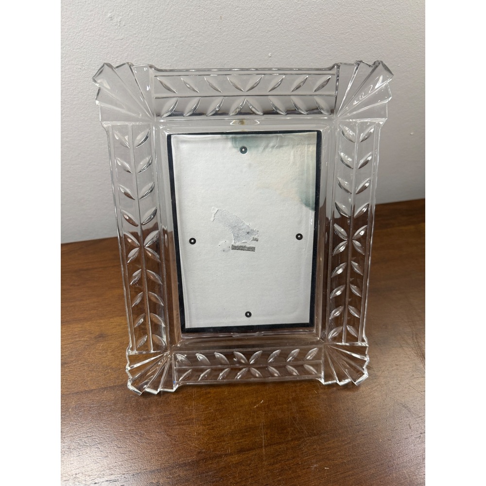Vintage Clear Cut Crystal Glass Picture Frame 4x6 Leaf Fan Pattern Scalloped